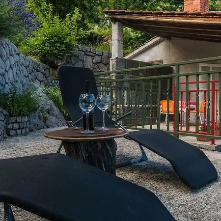 Idyllic House For Two Holiday home *